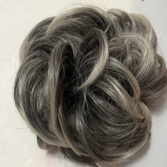 Feshfen Messy Hair Bun Stylish Gray Hair Bun Extension - Picture 3 of 5